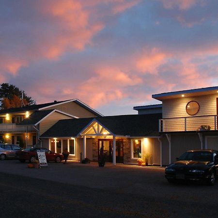 Sands On Golden Lake Hotell Eksteriør bilde